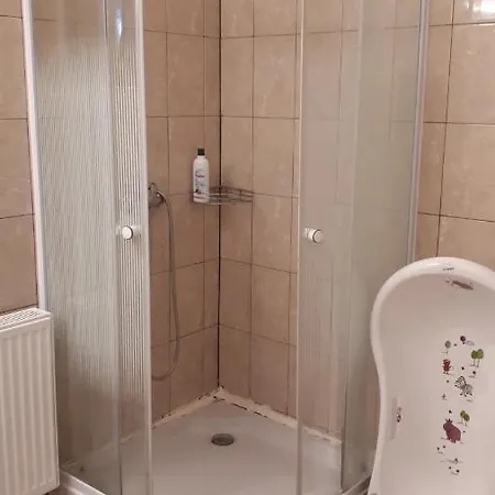 Almashazi Fecskehaz Almashaza
